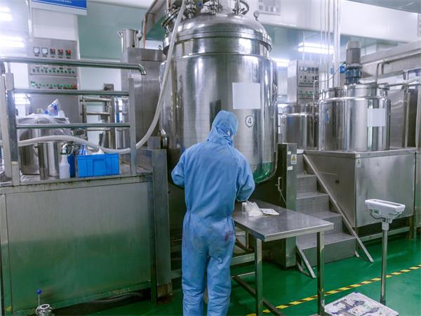 廊坊回收制藥設備，制藥廠設備整體回收
